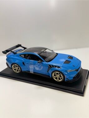 Blue Performance Toy Sports Car with Gold Wheels